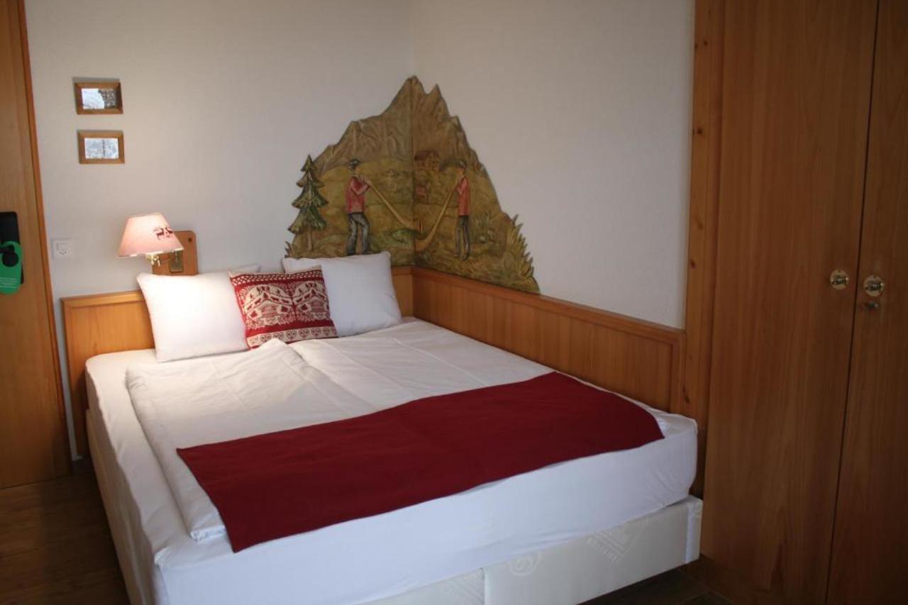 Touristen-Chalet Leukerbad Buitenkant foto